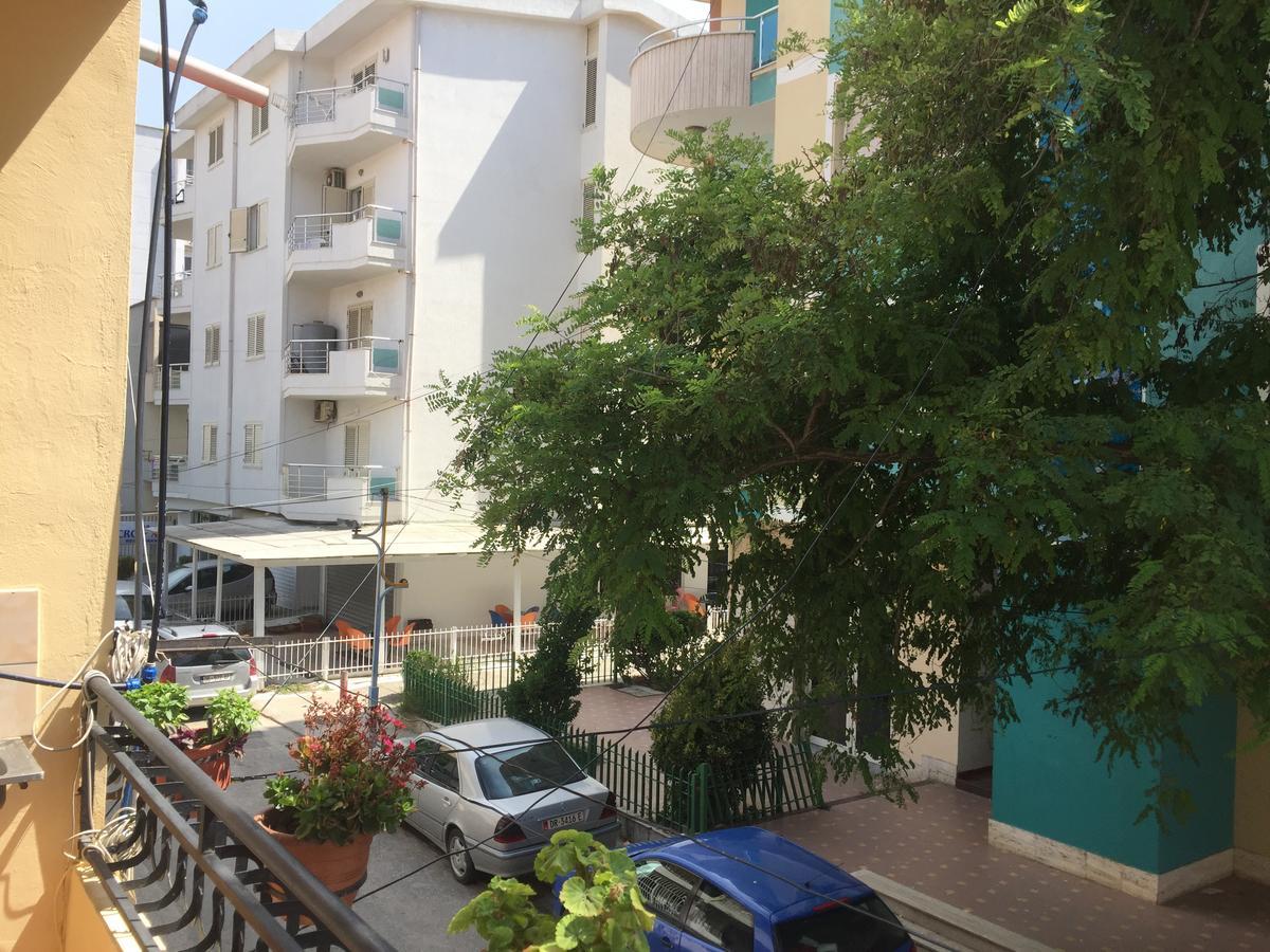 Seaside Apartments ドゥラス エクステリア 写真