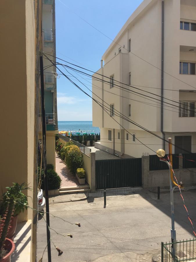 Seaside Apartments ドゥラス エクステリア 写真
